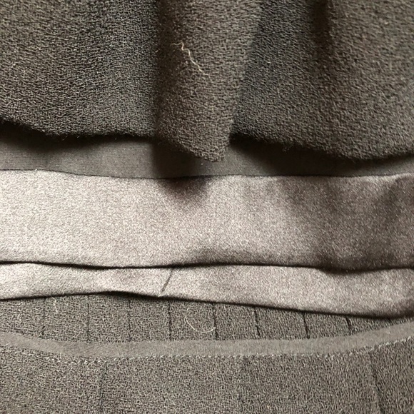 VTG Halston Pleated Black Skirt with Ruffled Hem - Picture 7 of 9